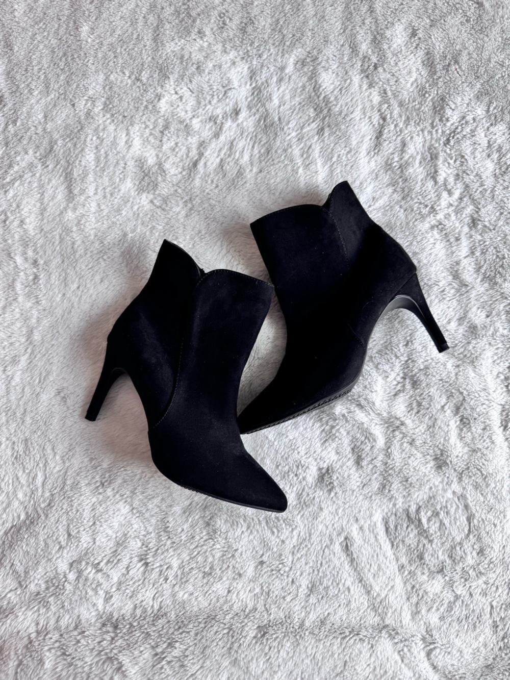 Women's Black Pointed-Toe Stiletto Ankle Booties